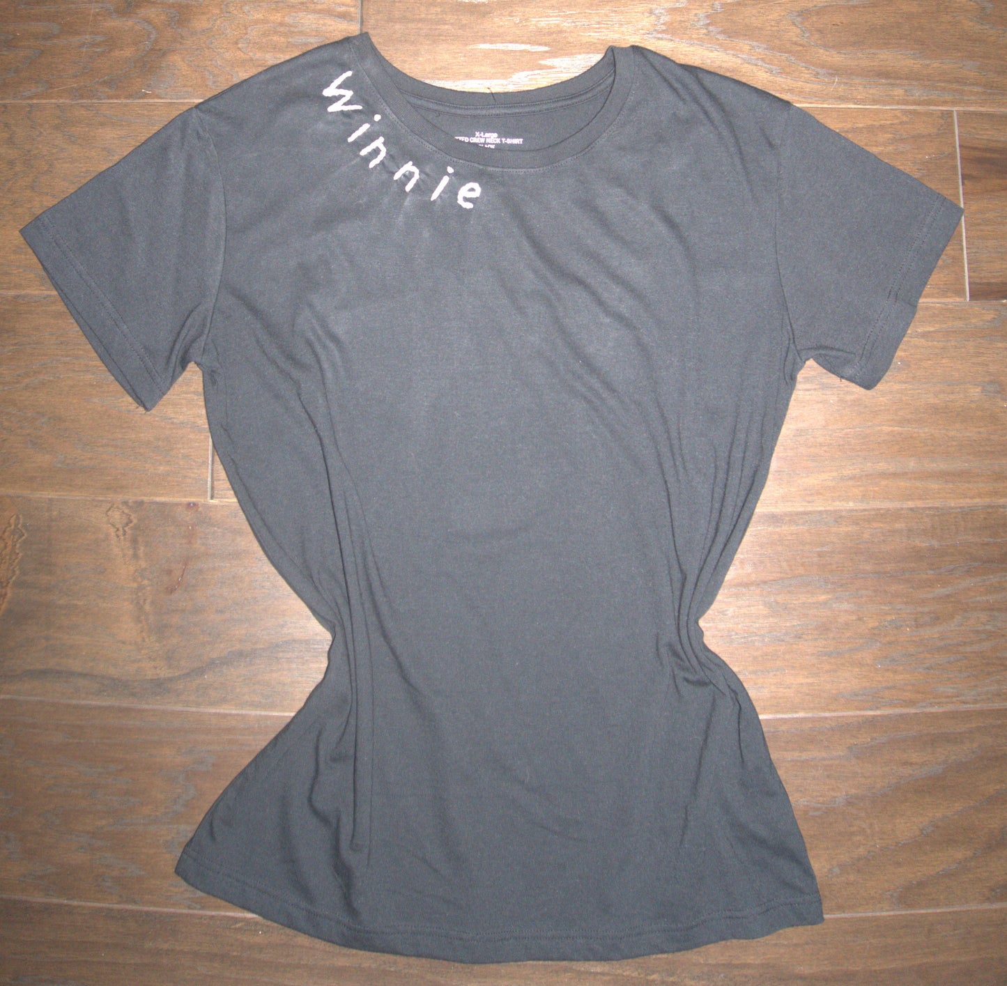 Personalized Fitted T-Shirt / Adult (Name under the collar).